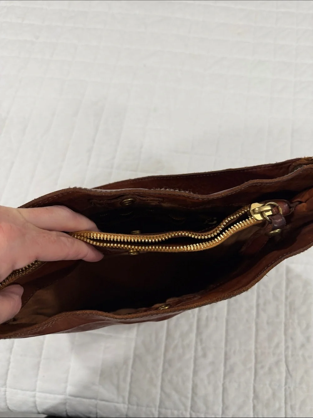 CAMPOMAGGI COGNAC Studded Leather Shoulder Bag - Women - Picture 4 of 9